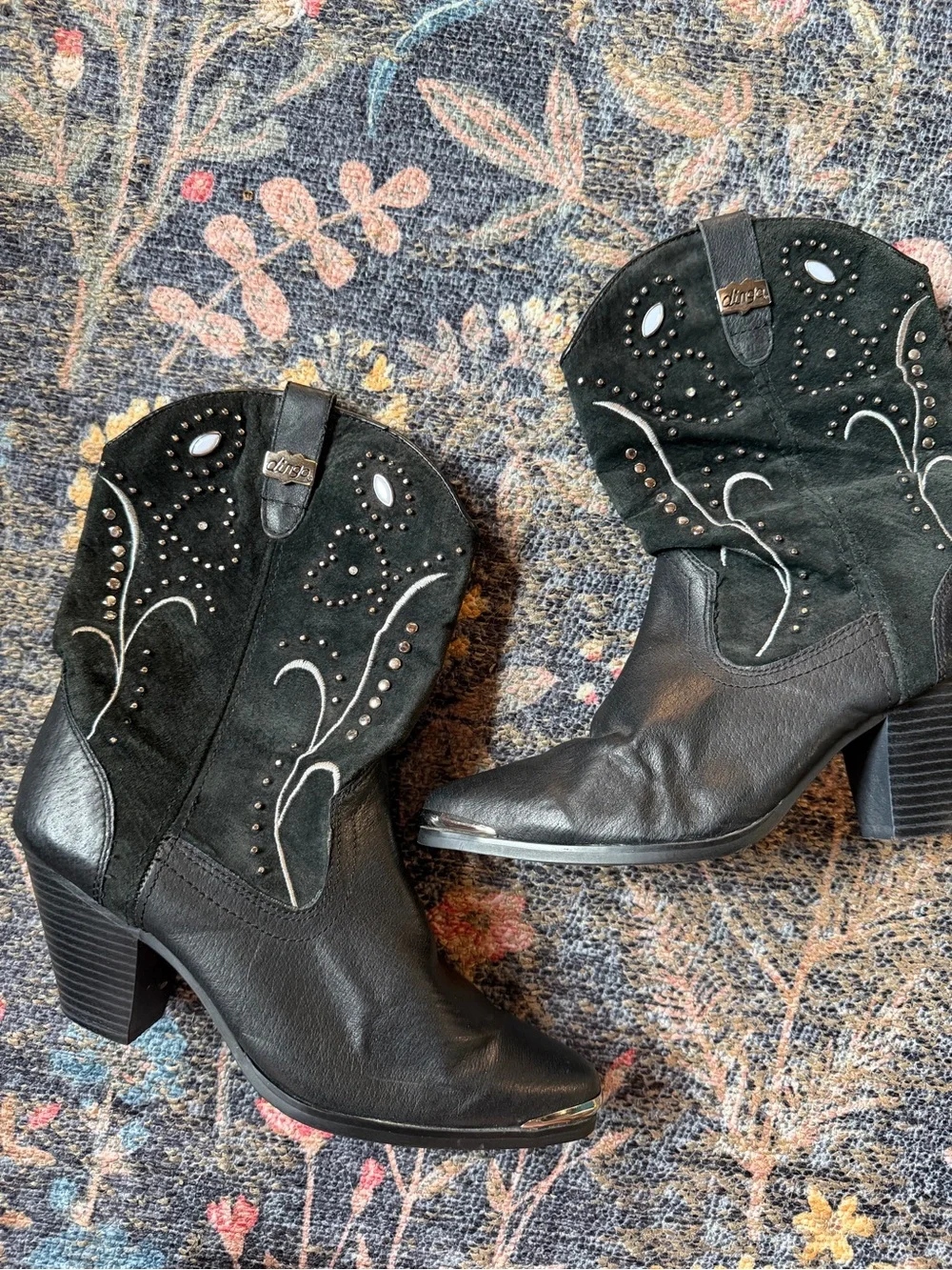 Dingo Black Leather Western Ankle Boots Embroidered Studded Heel Boots Size 8